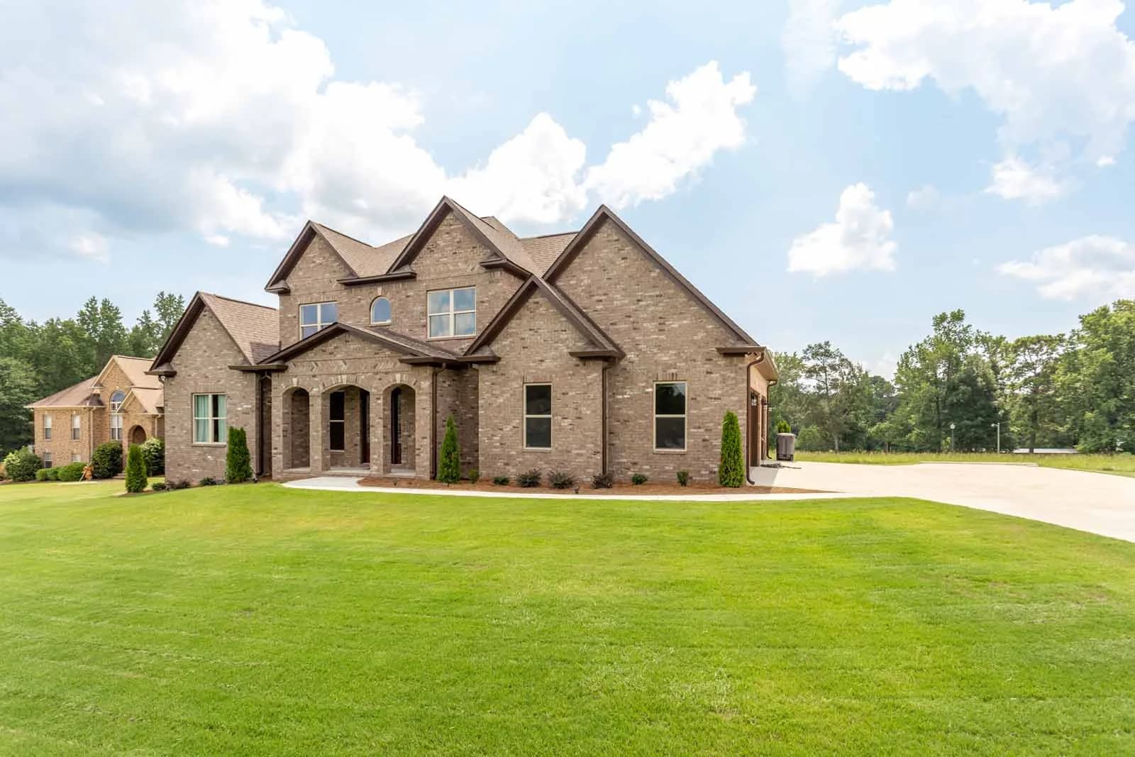 Front elevation of a custom Waterstone Homes build on Berties Place in Odenville, AL